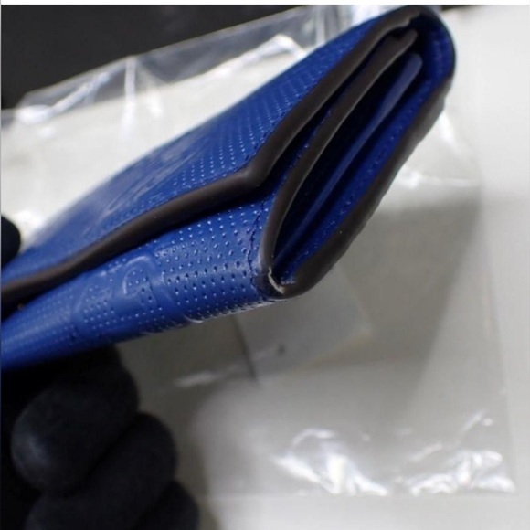 Gucci Embossed GG Long Wallet Navy Blue - Picture 4 of 5